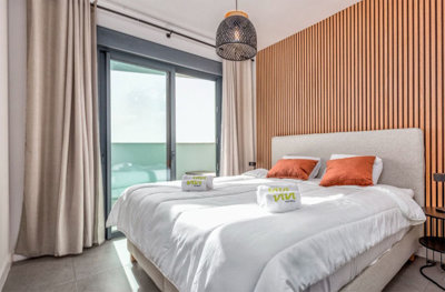 10-bb915d1cb19341576dcdc994b81ab9c5