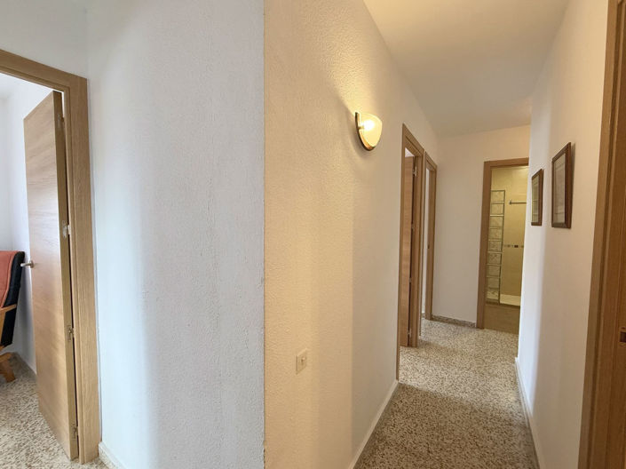Image No.18-4 Bed Apartment for sale