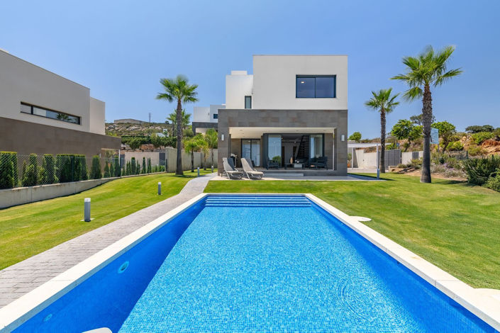 Image No.4-Villa de 4 chambres à vendre à Manilva