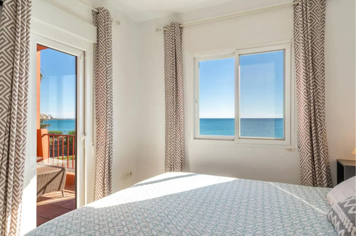 Image No.24-3 Bed Townhouse for sale