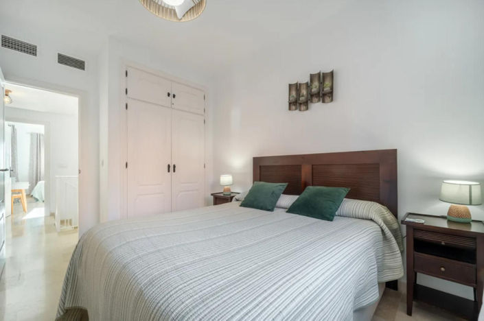 Image No.27-3 Bed Townhouse for sale