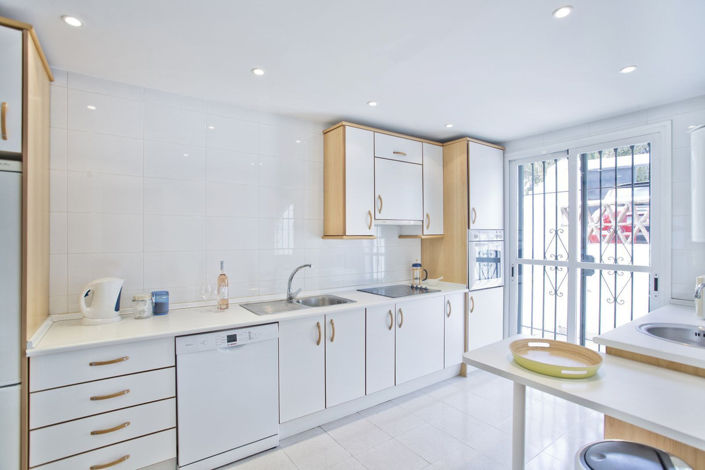 Image No.10-3 Bed Townhouse for sale