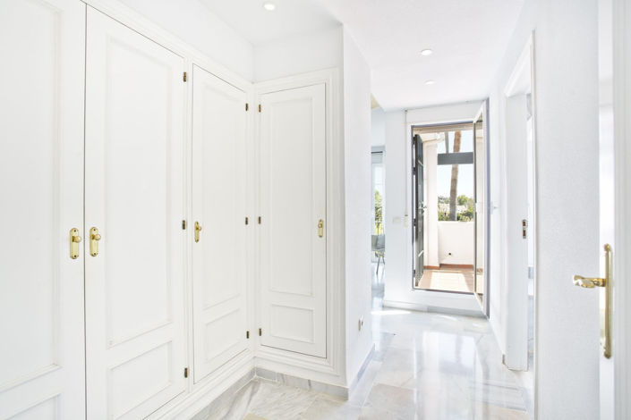 Image No.12-3 Bed Townhouse for sale