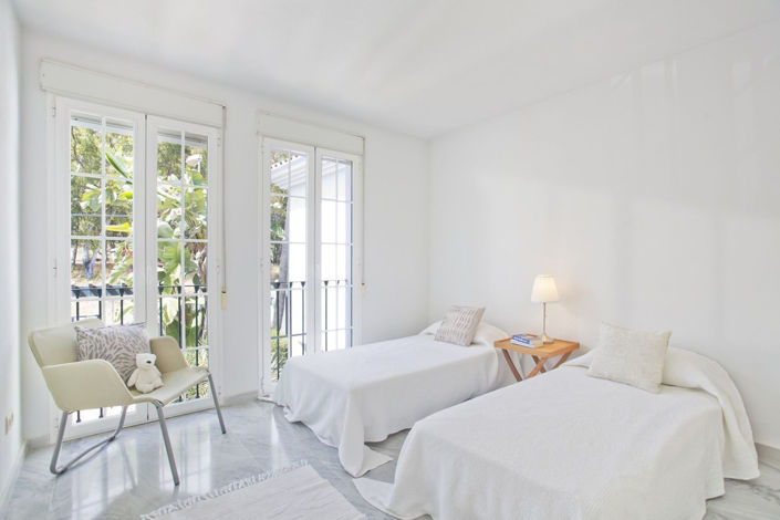 Image No.13-3 Bed Townhouse for sale