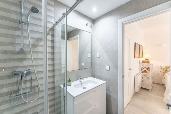 Image No.19-2 Bed Apartment for sale