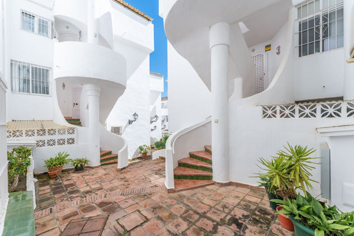 Image No.23-2 Bed Apartment for sale