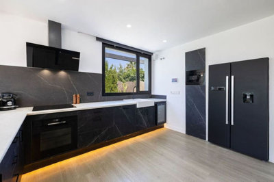 11-20939a0134ad724a8cb2a801094d15a4