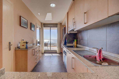 12-53013098fcab6c38b1379cd33298e050