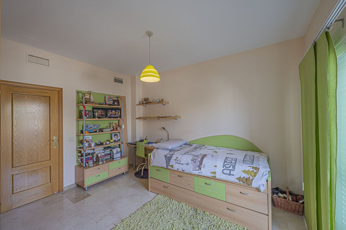 Image No.20-4 Bed Apartment for sale