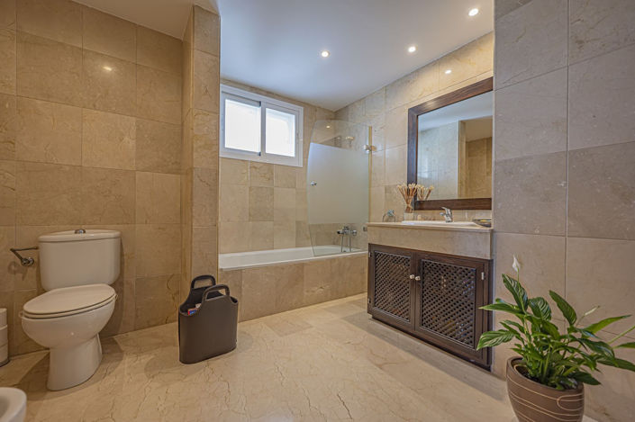 Image No.27-4 Bed Apartment for sale