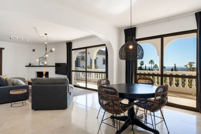 11-20939a0134ad724a8cb2a801094d15a4