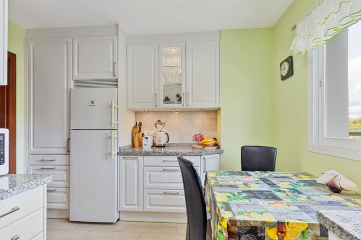 Image No.12-2 Bed Apartment for sale