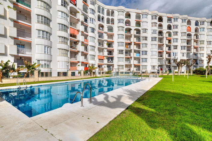 Image No.24-2 Bed Apartment for sale