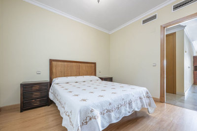 13-5fd73dea700db77384c091ca9818b1a9