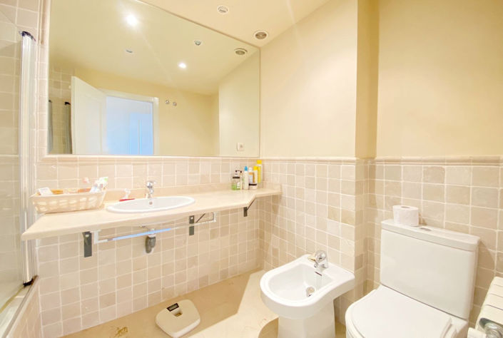 Image No.20-2 Bed Apartment for sale