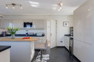 15-11d12f2f454f2f5e9b981fdd8b901d51