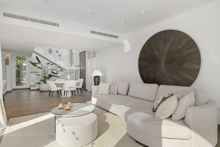 Image No.10-3 Bed Villa for sale