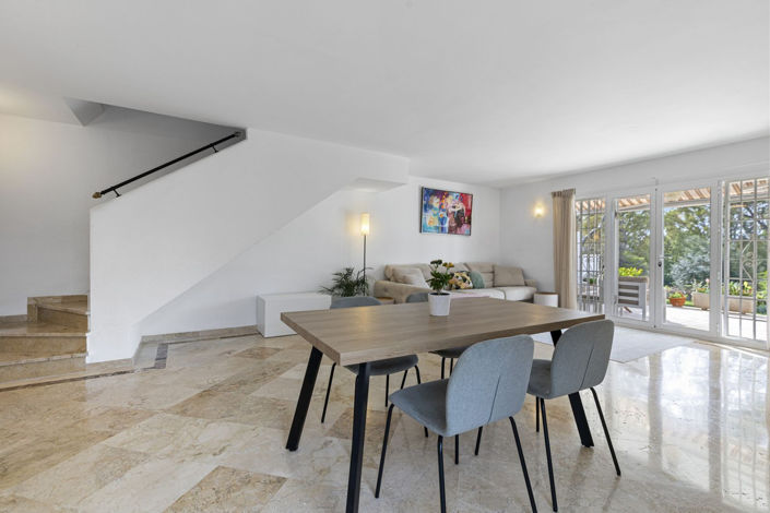 Image No.19-3 Bed Townhouse for sale