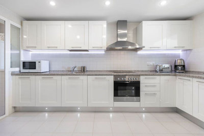 12-53013098fcab6c38b1379cd33298e050