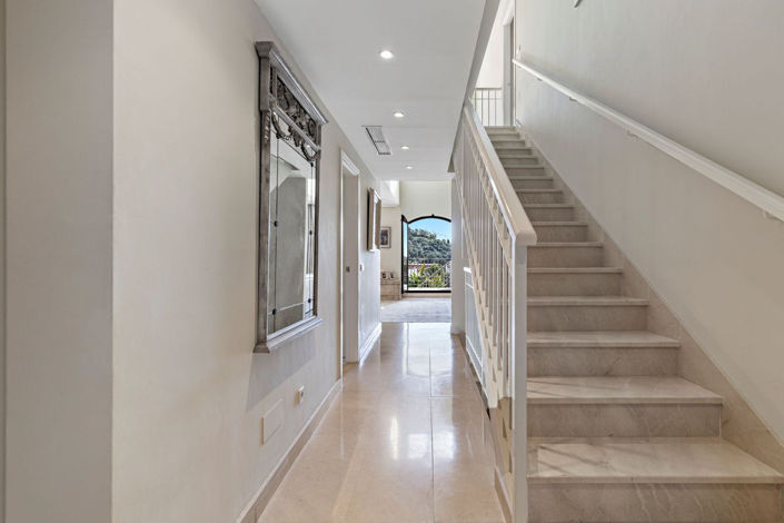 Image No.16-4 Bed Townhouse for sale