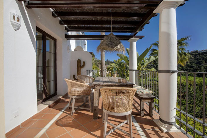 Image No.20-4 Bed Townhouse for sale