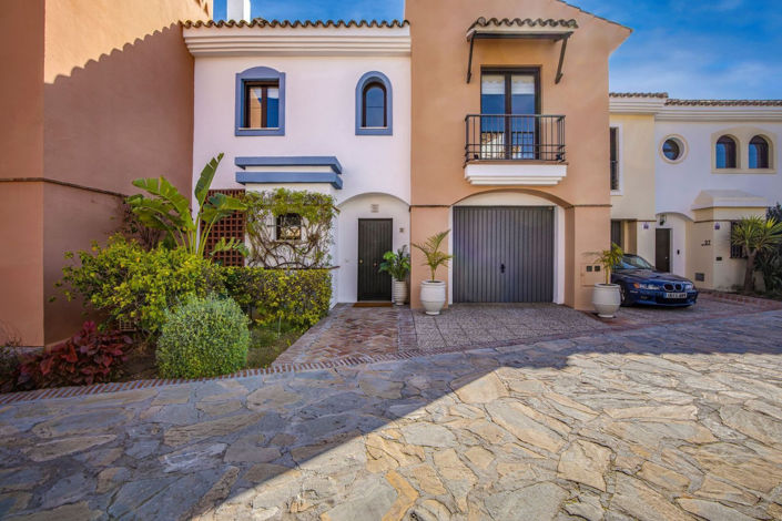 Image No.5-4 Bed Townhouse for sale