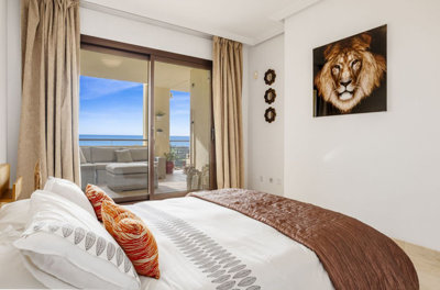 12-53013098fcab6c38b1379cd33298e050