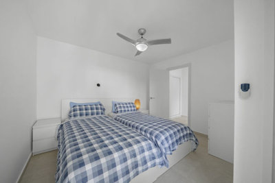 11-20939a0134ad724a8cb2a801094d15a4