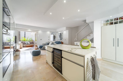 12-53013098fcab6c38b1379cd33298e050