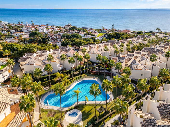 Image No.2-Villa de 4 chambres à vendre à Marbella