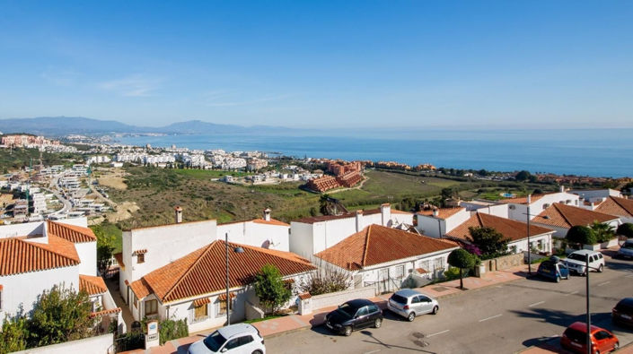 Image No.20-2 Bed Apartment for sale