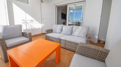 8-e64a9055bba3e77ac8aca3b893cdf826