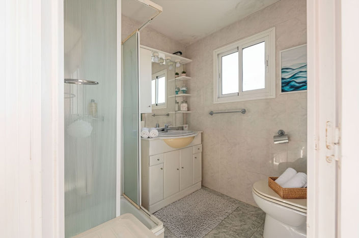 Image No.18-3 Bed Villa for sale