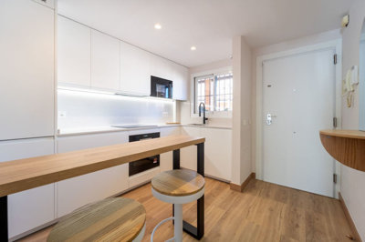 10-bb915d1cb19341576dcdc994b81ab9c5