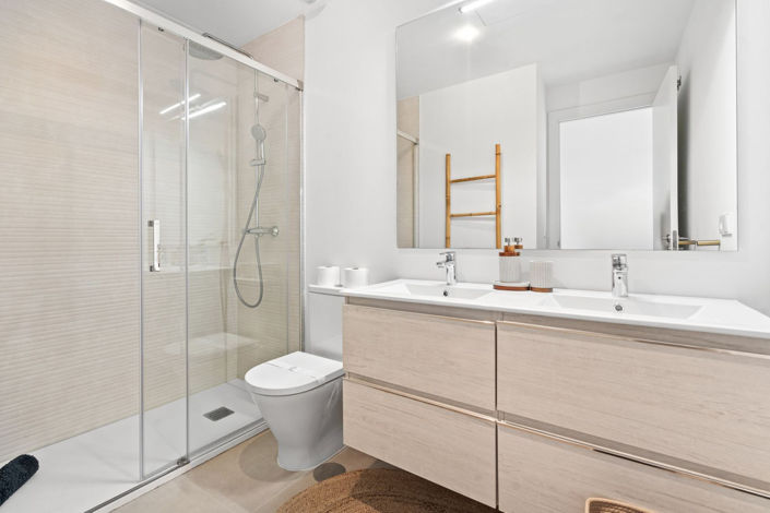 Image No.20-3 Bed Apartment for sale