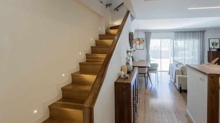 Image No.17-4 Bed Townhouse for sale