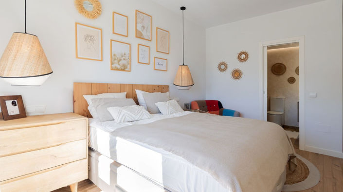 Image No.20-4 Bed Townhouse for sale