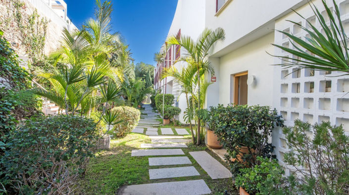 Image No.29-4 Bed Townhouse for sale