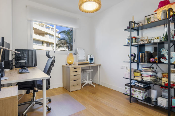 Image No.24-3 Bed Apartment for sale