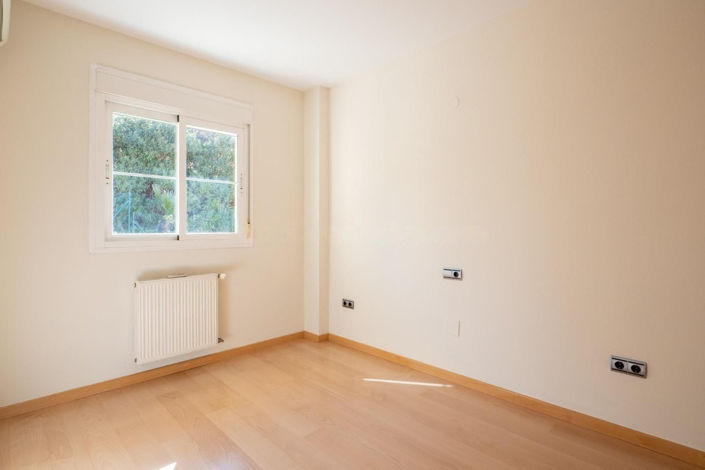 Image No.24-3 Bed Villa for sale