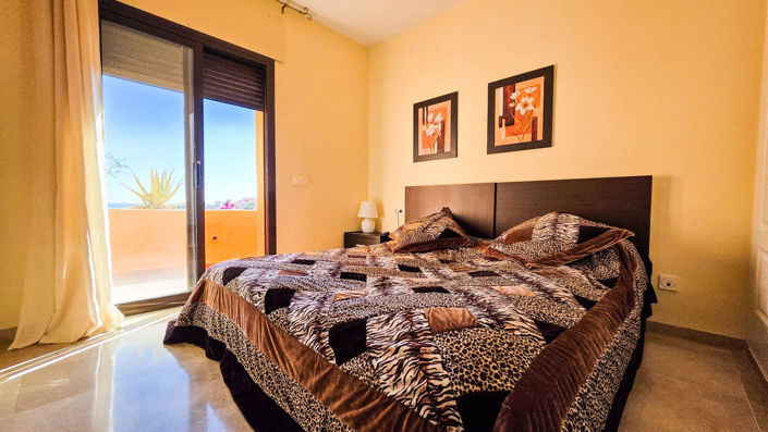 Image No.14-3 Bed Apartment for sale