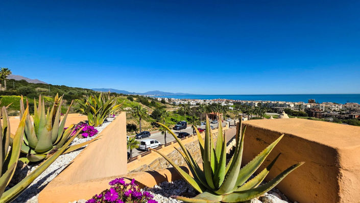 Image No.19-3 Bed Apartment for sale