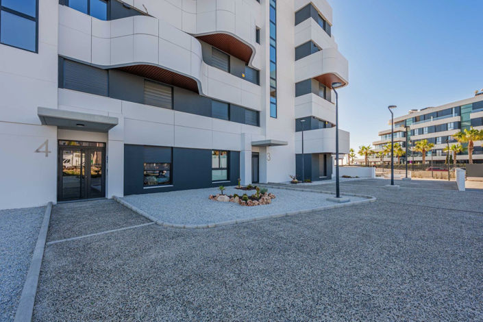 Image No.21-3 Bed Apartment for sale