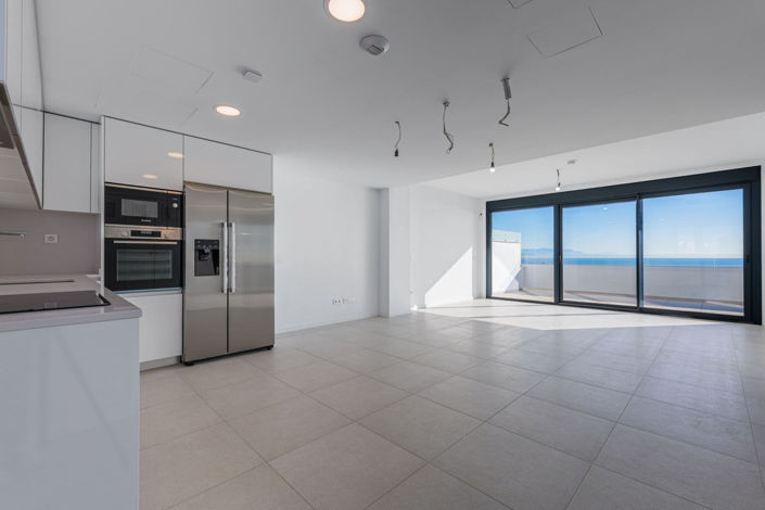 Image No.8-3 Bed Apartment for sale