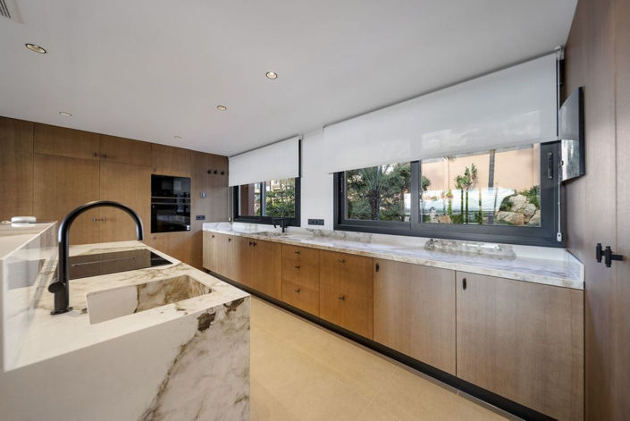 Image No.20-3 Bed Apartment for sale