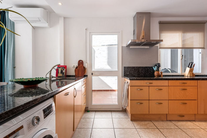 Image No.11-1 Bed Apartment for sale