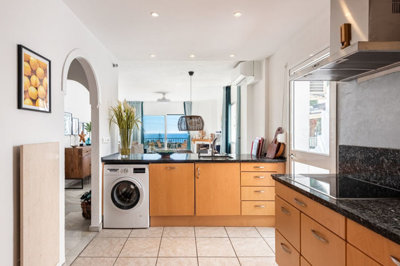 12-53013098fcab6c38b1379cd33298e050