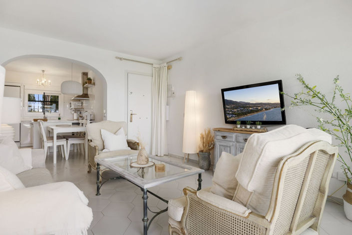 Image No.10-2 Bed Apartment for sale