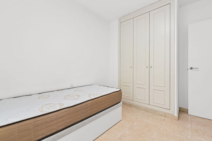 Image No.19-2 Bed Apartment for sale