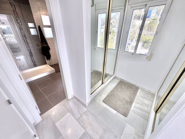 Image No.23-5 Bed Villa for sale